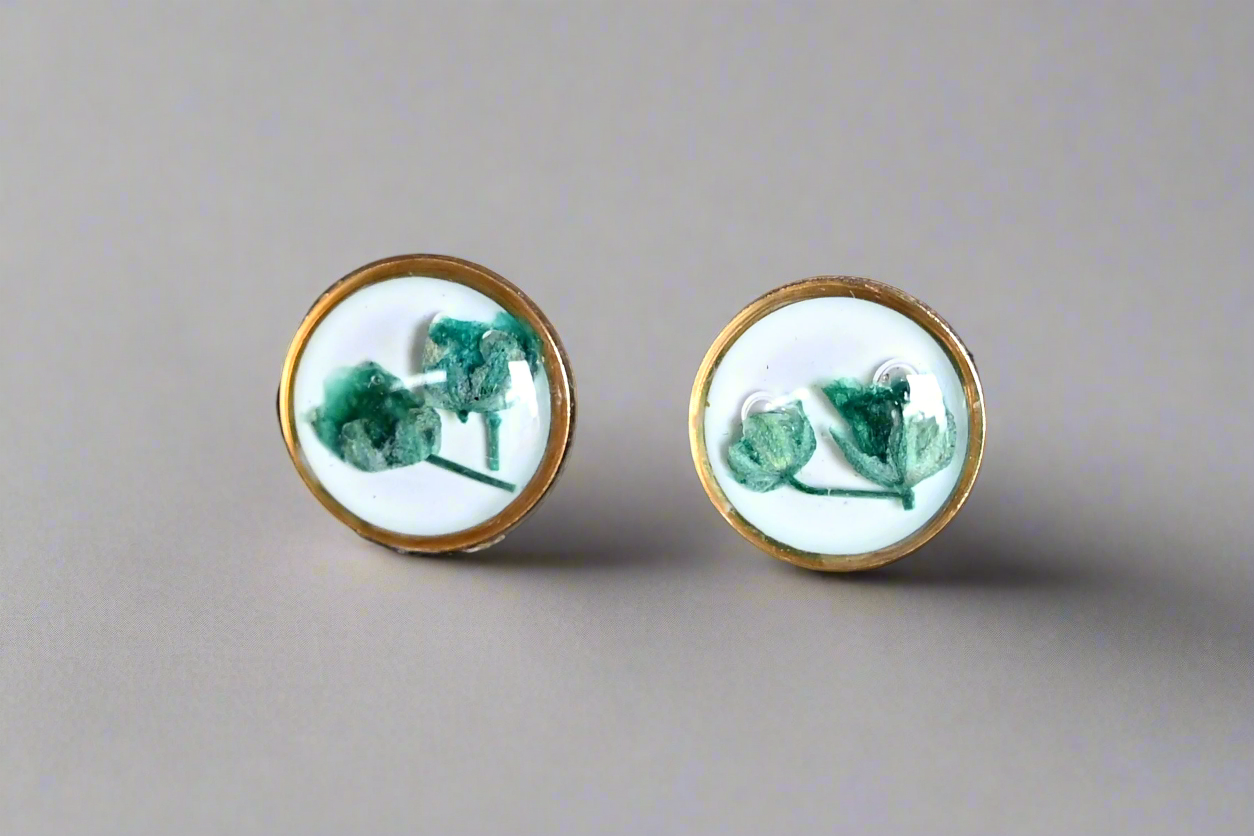 Jewellery - Floral stud