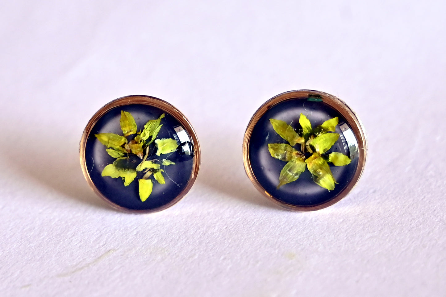 Jewellery - Floral stud