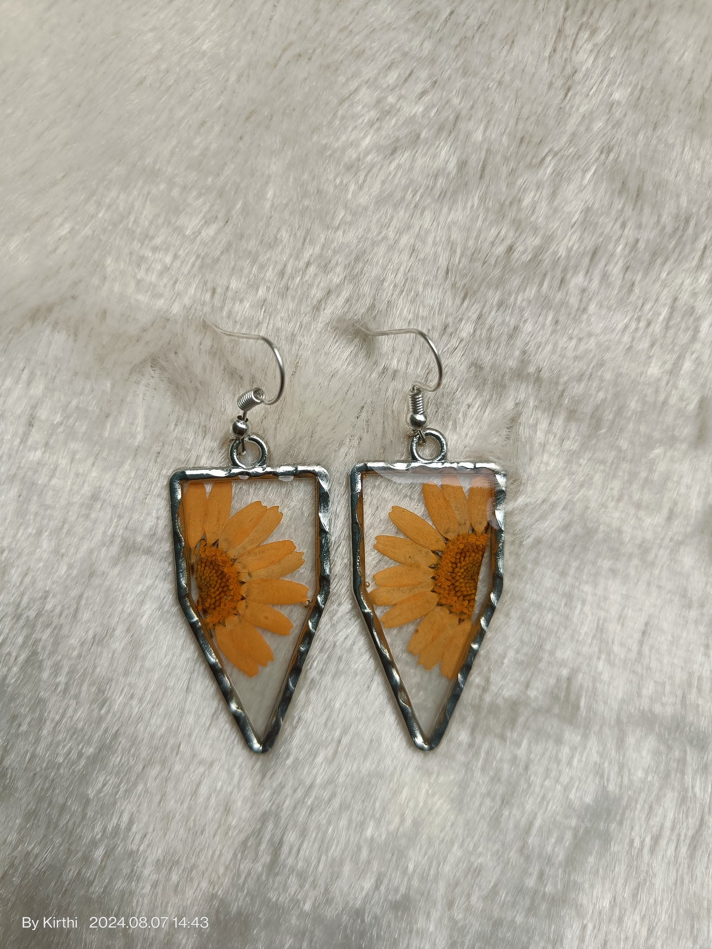 Jewellery - Floral earrings