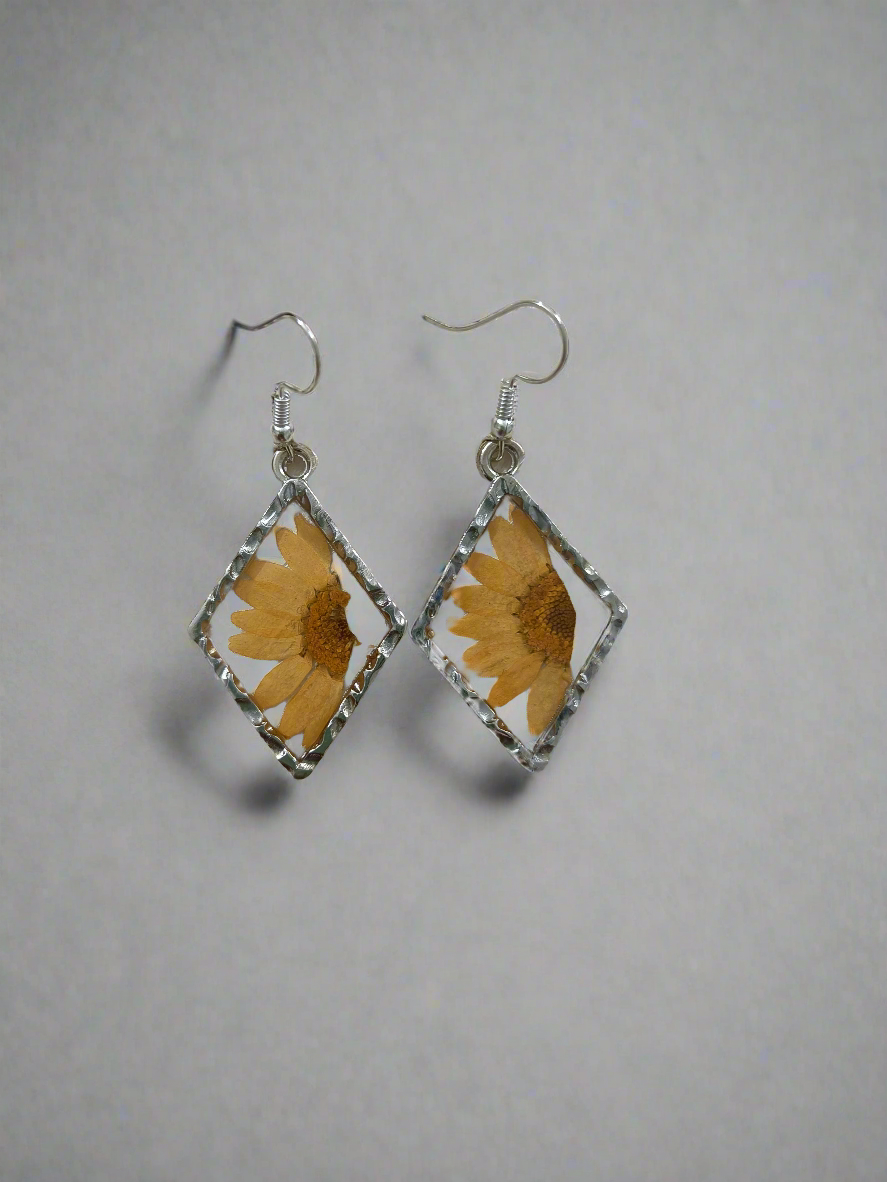 Jewellery - Floral earrings