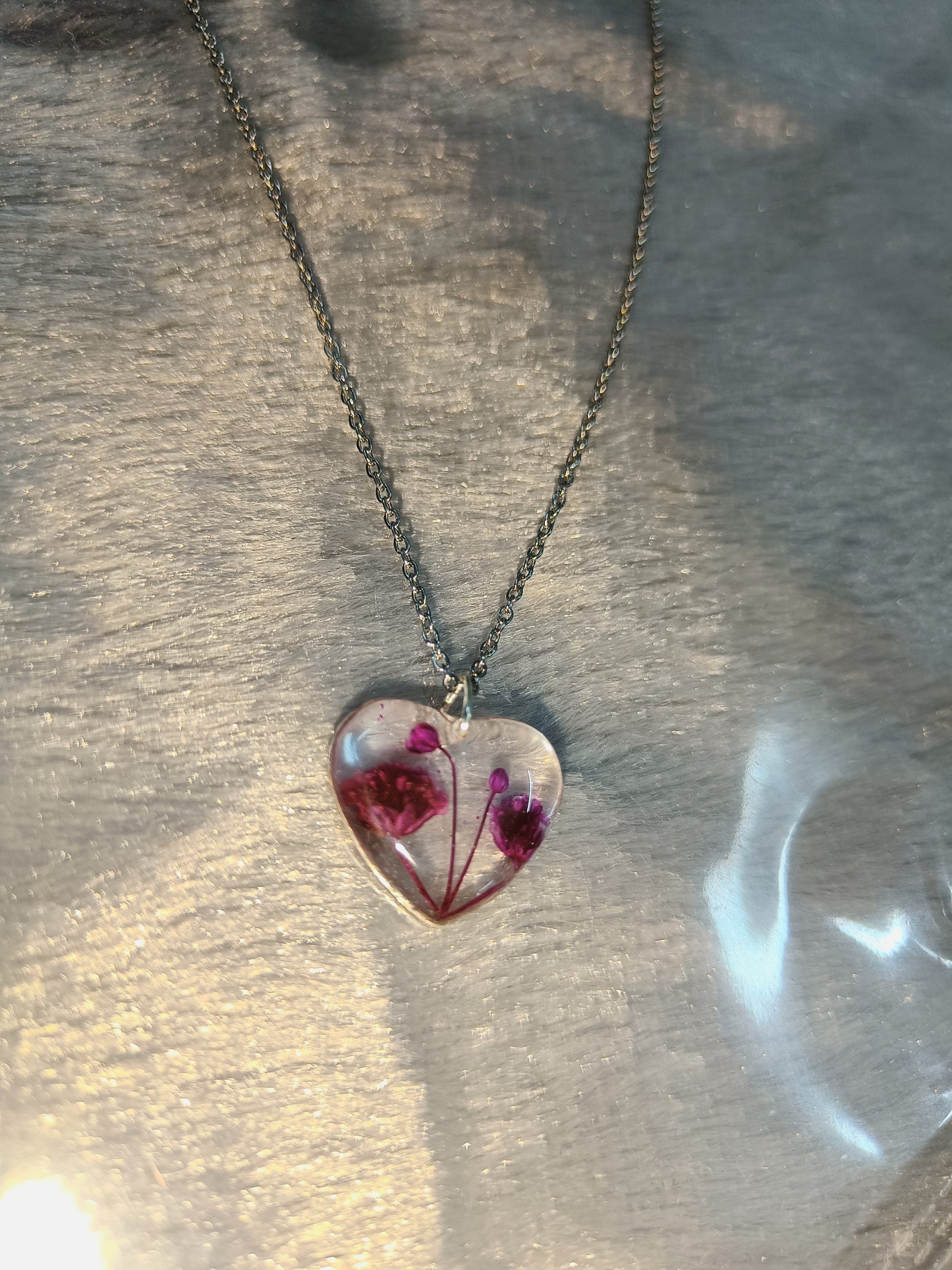 Jewellery - Floral pendant with Anti Tarnish chain