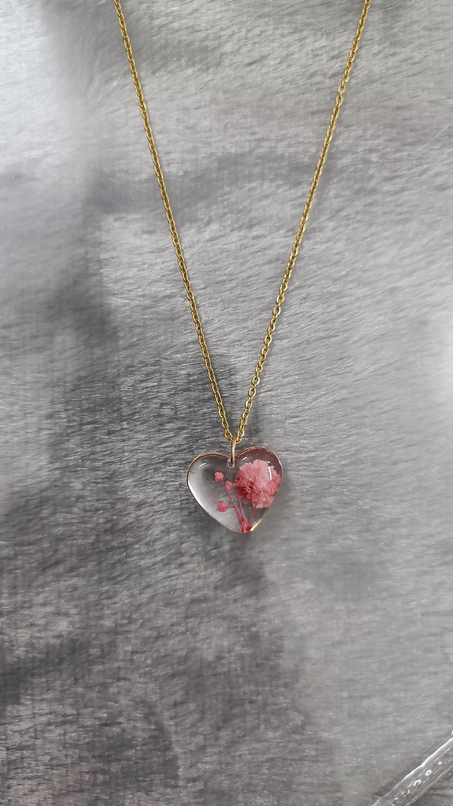 Jewellery - Floral pendant with Anti Tarnish chain