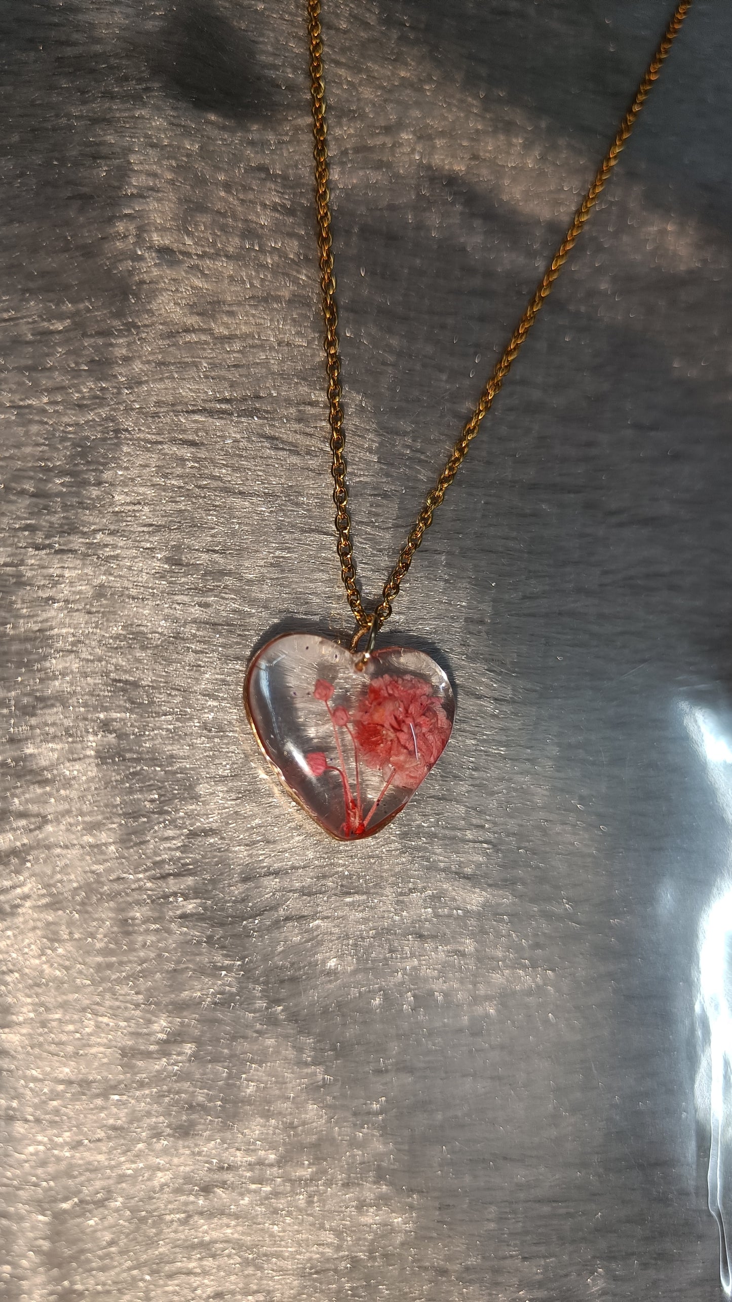 Jewellery - Floral pendant with Anti Tarnish chain