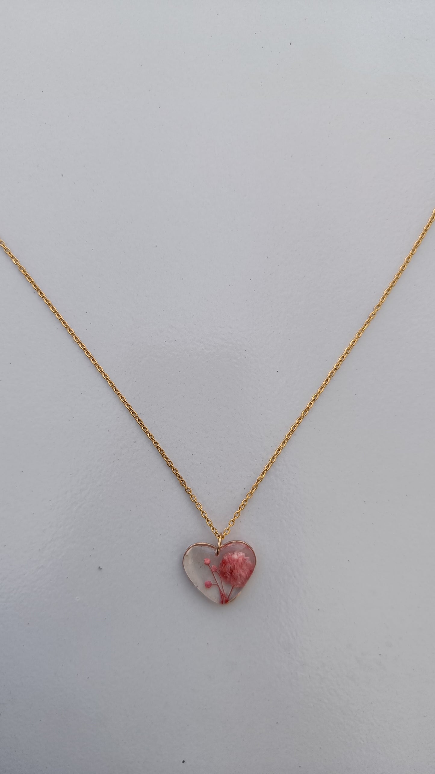Jewellery - Floral pendant with Anti Tarnish chain