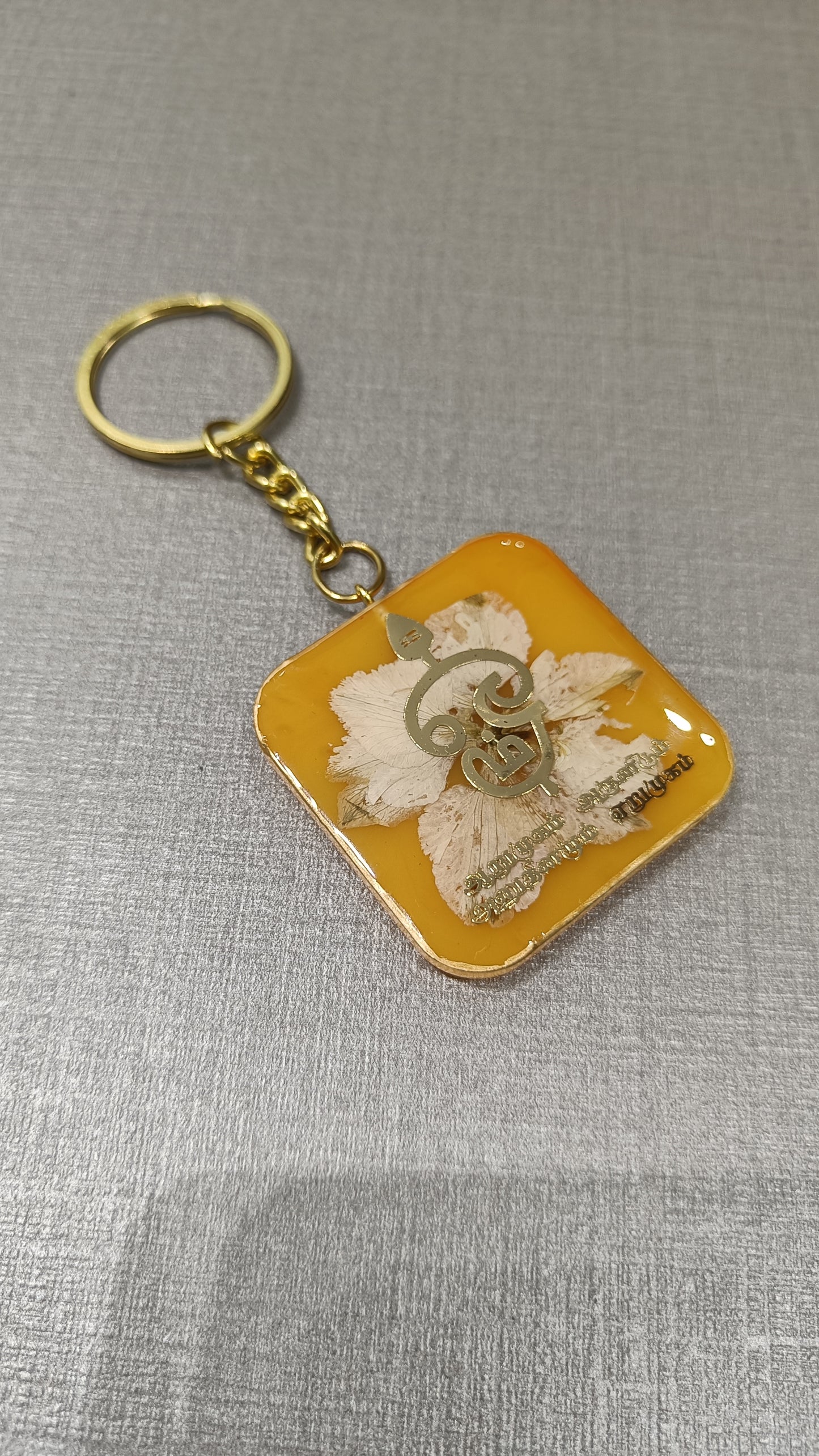 Keychain - om